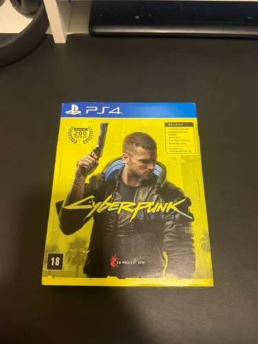 Cyberpunk 2077 Day One Edition - PS4 - Completo com Todos os Itens Originais