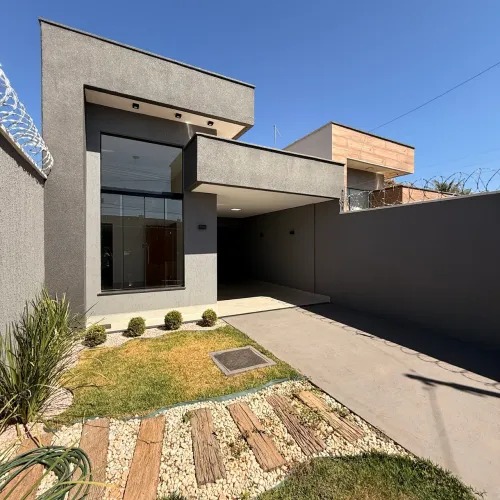 Casa a venda em Senador Canedo a 550 mts do Bretãs no J. Canedo1