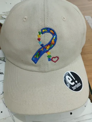 Boné símbolo Autismo 