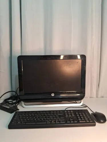 Computador compacto HP All-in-one 18