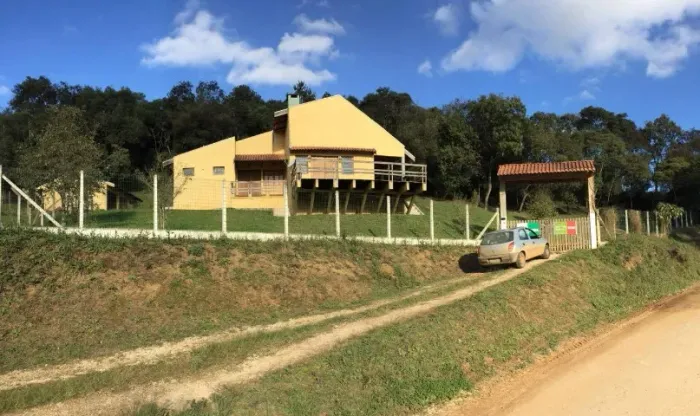 Chácara 10.000 m2 a venda à 1,4 km da Prefeitura de Campo Magro