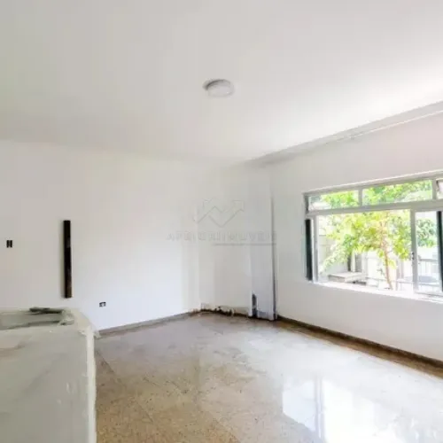 Casa com 03 dormitórios para locação, 271m² no bairro Parque Erasmo Assunção - Santo André