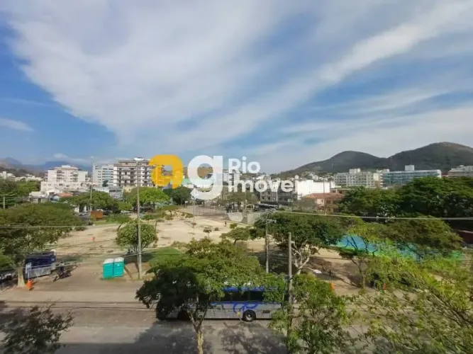 Sala : / Comercial / Vila Valqueire