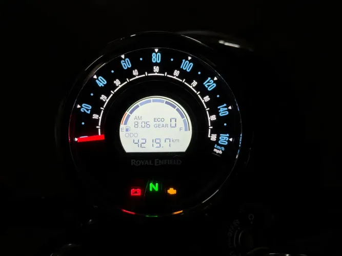 Royal Enfield Meteor 350 Fireball 2025/2026 - Apenas 4.200 km