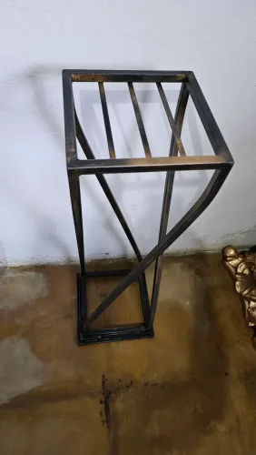 Coluna de ferro centro de mesa