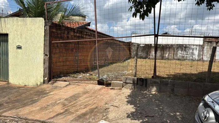 Terreno à venda, 200 m² por R$ 105.000 - Pacaembu - Uberaba/MG