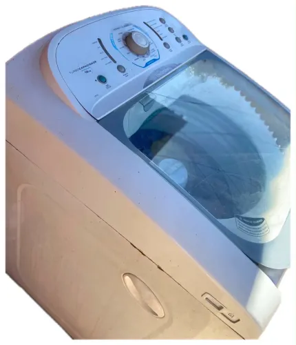 Vendo MÁQUINA DE LAVAR 15KG SEMINOVA