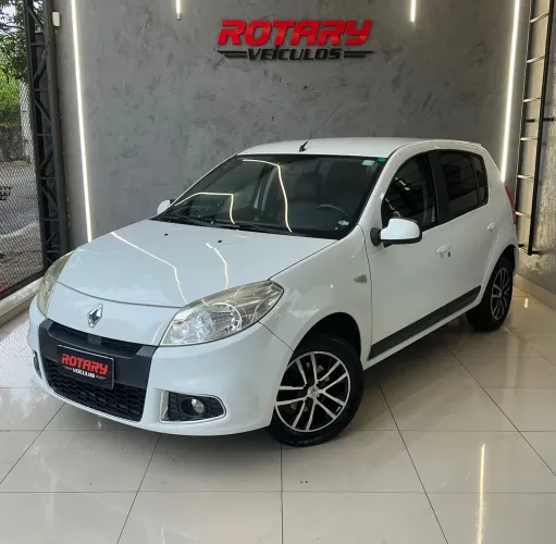 Renault Sandero Privilège Hi-flex 1.6 16V 5P AUT 2013