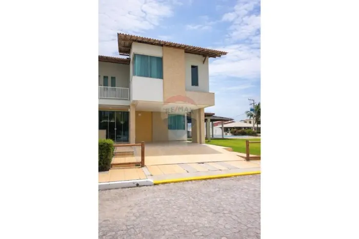 Casa de Alto Padrão no Condomínio Portal do Sol Mosqueiro, Aracaju/SE - RE/MAX