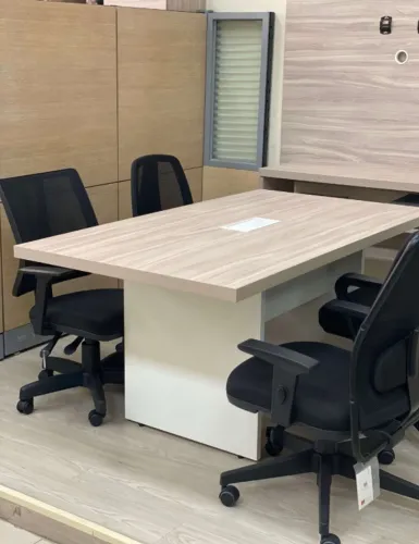 Mesa de Reunião 1.60m x 0.90m