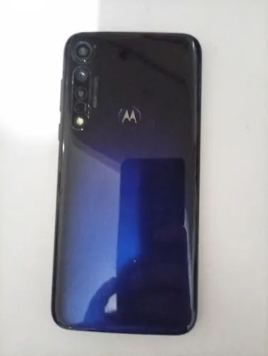 Vende-se celular moto g8 plus