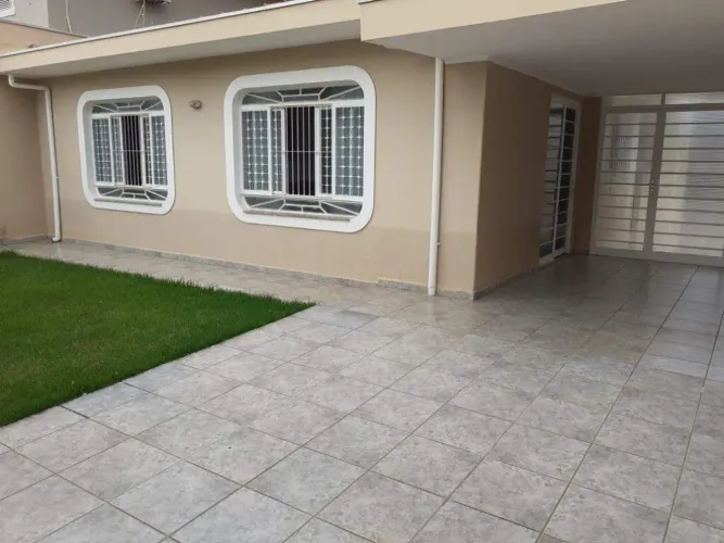 Casa para aluguel, 2 quartos, 1 suíte, 2 vagas, Estádio - Rio Claro/SP