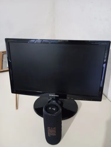 Tv Samsung Smart + JBL Caixa de som