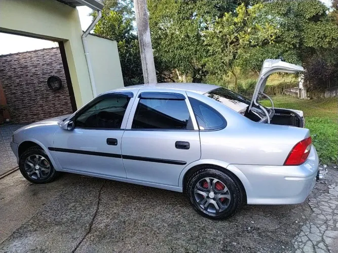 Chevrolet Vectra GL 2.2 / 2.0 MPFI 2000