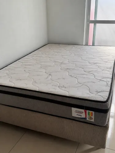 Cama de Casal Plumatex