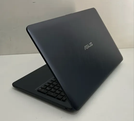 Notebook Asus 15.6 em estado de novo