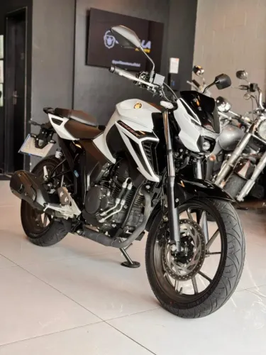 YAMAHA - FZ 25