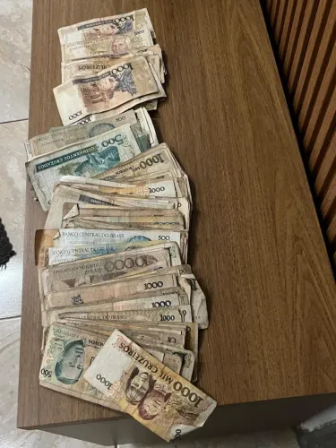 Cédulas de cruzeiros antigas