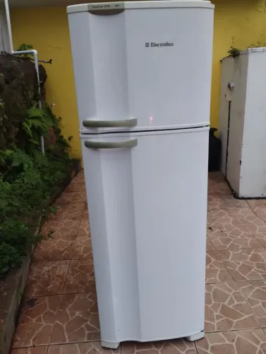 Geladeira Electrolux Frost Free 