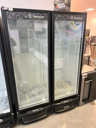 Freezer vertical pra congelados 950 litros frost free Gelopar