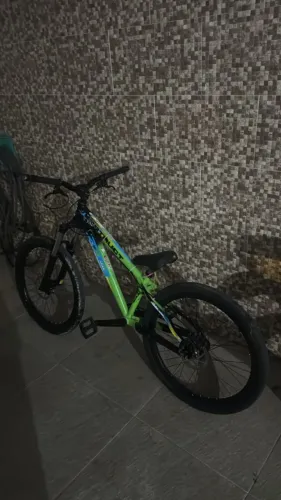 Bicicleta zt3 aro 26 pra trocas