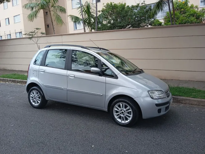 Fiat Idea ELX 1.4 MPI Fire Flex 8V 5P 2010