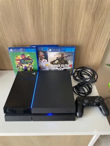 PlayStation 4 (PS4) + Controle + 4 Jogos - Ótimo Estado