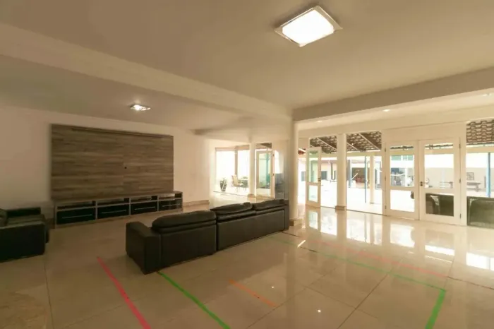 Casa à Venda - Bandeirantes, 5 Quartos, 1000 m2