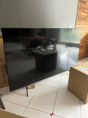 TV Samsung 82" UN82TU8000G - Sucata / Para Peças (Placas OK)