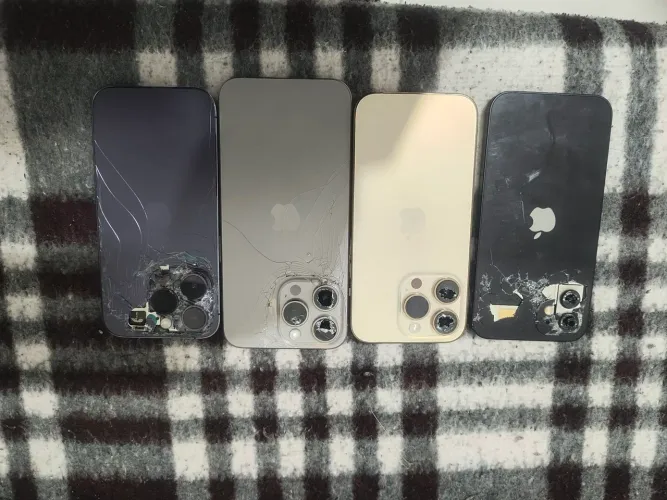 iPhones para retirada de peças