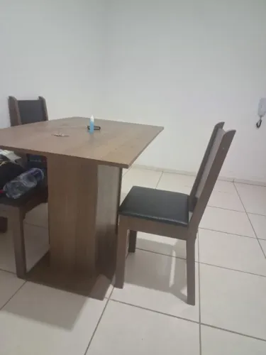 Vendo mesa de jantar