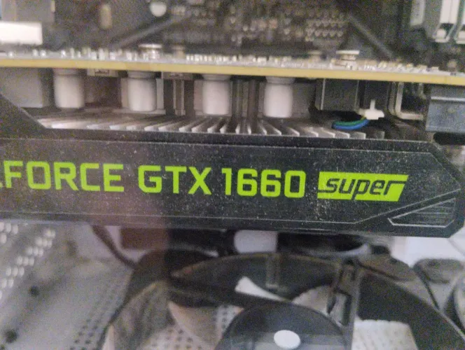 Geforce GTX 1660 para sair rápido