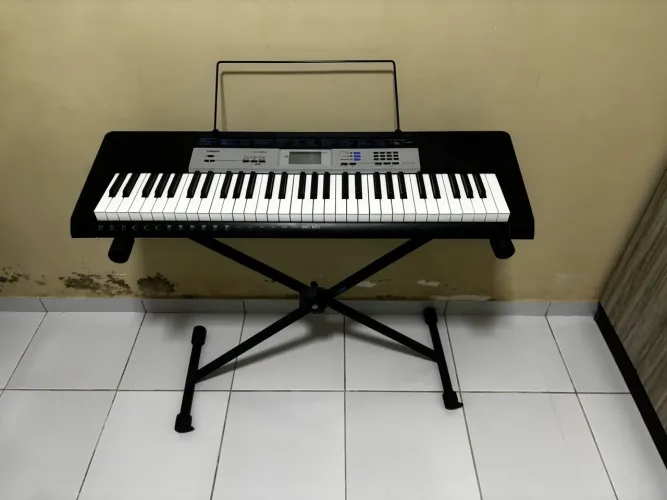 Teclado Cassio ctk 1550 muito pouco usado pra vender logo