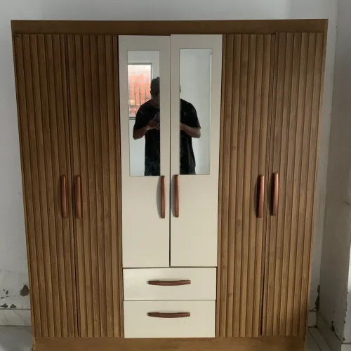 Guarda Roupa 6 Portas