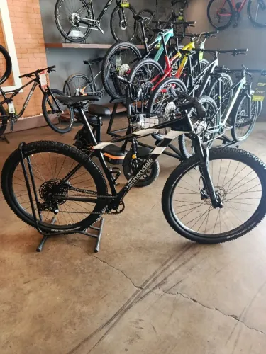 Bicicleta cannondale FSI Carbono