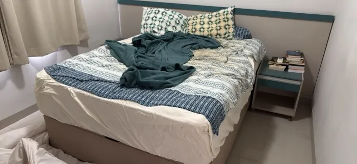 cama casal com baú