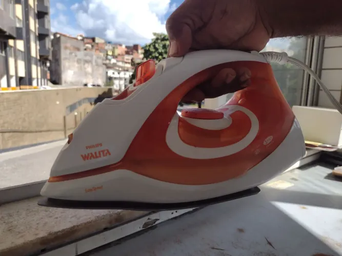 Ferro de passar Walita 