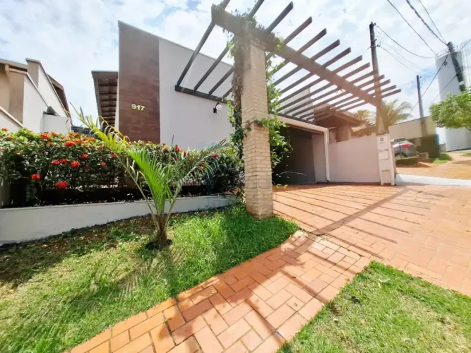 Casa em condomínio de 122m² com 03 quartos sendo 01 suíte para locação e venda - Bonfim Pa