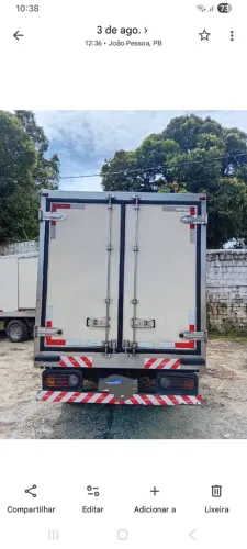Vendo hr 2010 com bau refrigerado três portas e piso canaletado. Com agraganento garantido