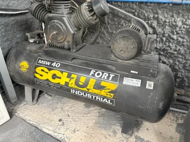 COMPRESSOR DE AR INDUSTRIAL SCHULZ MSW 40
