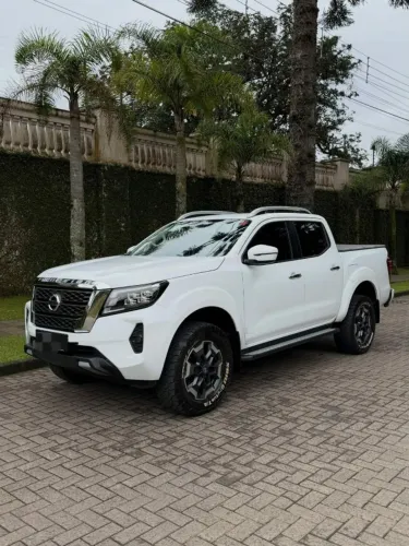Nissan Frontier XE CD 4X4 2.3 Bi-TB Diesel Aut. 2023