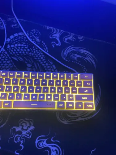 Teclado gamer com mais de 5 cores e modos 60 por cento
