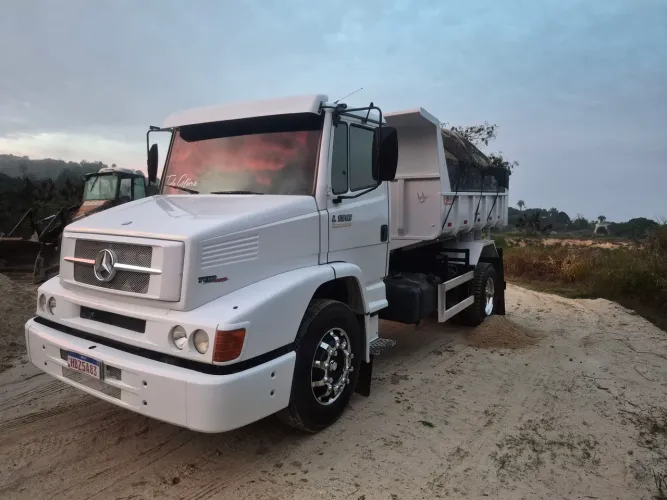 Mercedes-Benz 1318 toco bascula