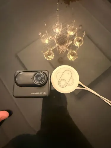 Insta360 GO 3S 4K + Action Pod - mini câmera de ação - preta