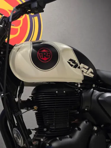 Hunter 350cc TOKYO 2027 - Duvallyer Rodrigues - 21 9 9271 71 82 - Royal Enfield