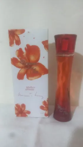 Oportunidade para colecionadores e amantes da perfumaria. Perfume Morena Flor, Avon.