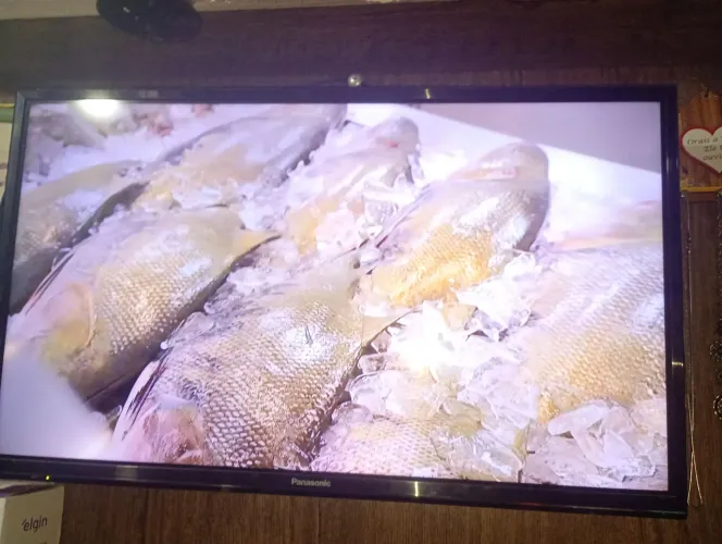 Vendo uma tv nova