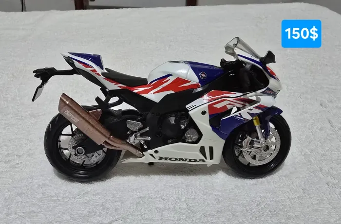 Moto miniatura Honda CBR1000RR-R Fireblade 