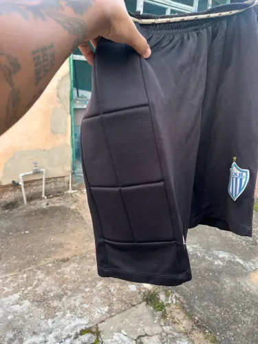 Calção de goleiro do Novo Hamburgo com proteções lateral tamanho G 