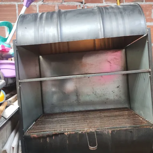 Galeteira pouco usada 400,00 reais